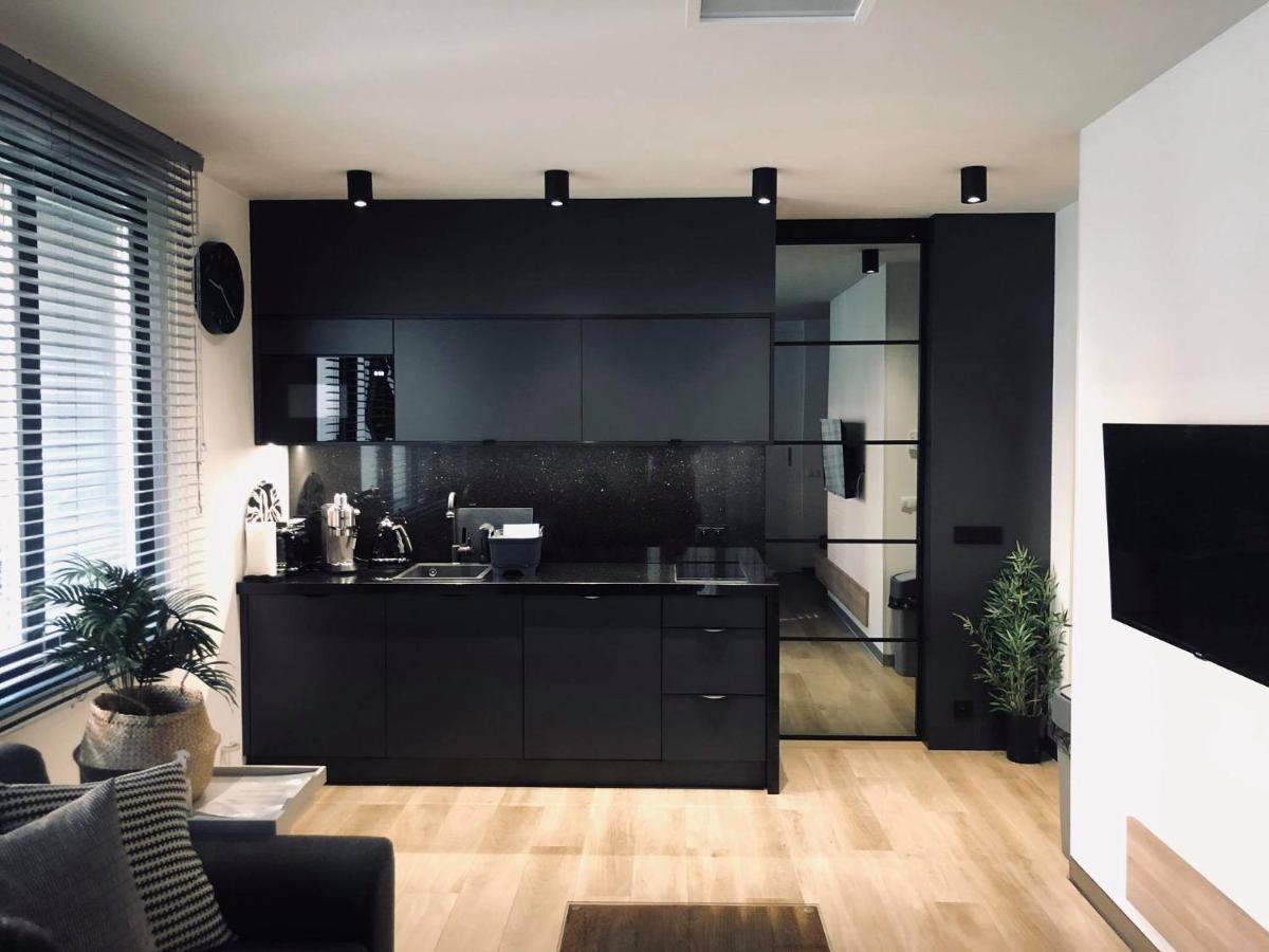 Jacuzzi Apartments Krakow Bagian luar foto