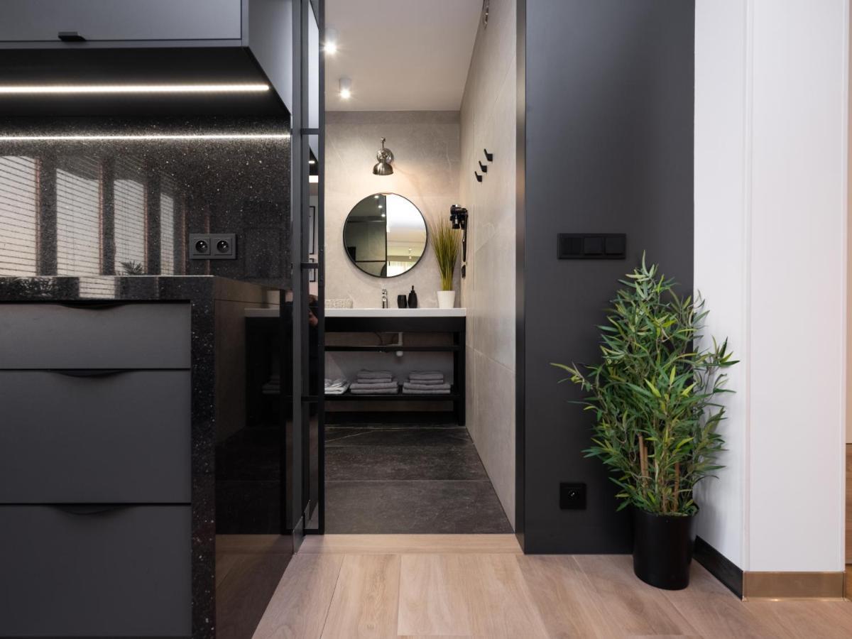 Jacuzzi Apartments Krakow Bagian luar foto