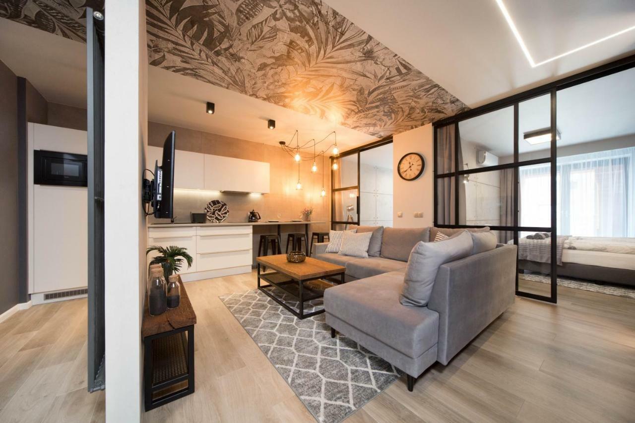 Jacuzzi Apartments Krakow Bagian luar foto