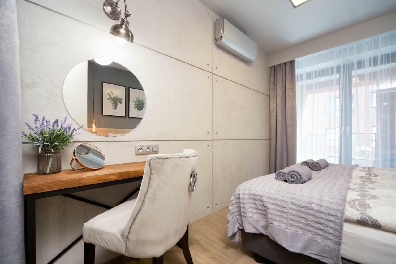 Jacuzzi Apartments Krakow Bagian luar foto